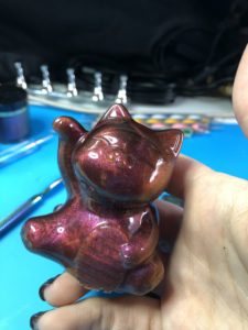 Color shifting Lucky Cat figure